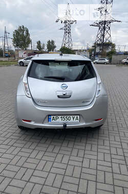 Хетчбек Nissan Leaf 2015 в Запоріжжі