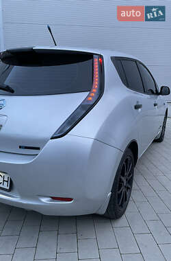 Хетчбек Nissan Leaf 2014 в Івано-Франківську