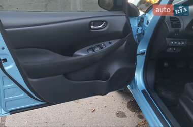 Хэтчбек Nissan Leaf 2015 в Каменском