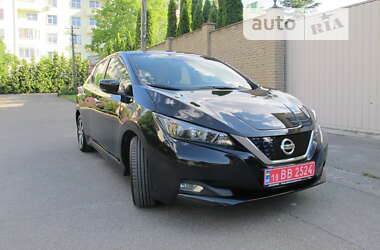 Хэтчбек Nissan Leaf 2021 в Киеве