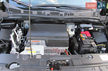 Хэтчбек Nissan Leaf 2021 в Киеве