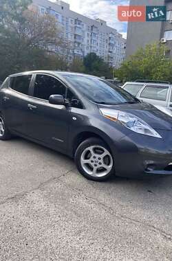 Хэтчбек Nissan Leaf 2013 в Днепре