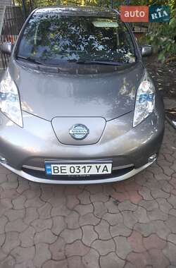Хетчбек Nissan Leaf 2015 в Новому Бузі