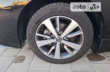 Хэтчбек Nissan Leaf 2021 в 