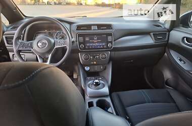 Хэтчбек Nissan Leaf 2021 в 