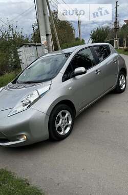 Хетчбек Nissan Leaf 2015 в Вінниці