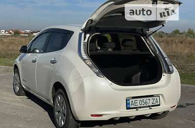 Хэтчбек Nissan Leaf 2014 в Днепре