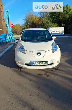 Хетчбек Nissan Leaf 2014 в Василькові