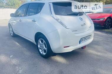 Хэтчбек Nissan Leaf 2015 в Одессе