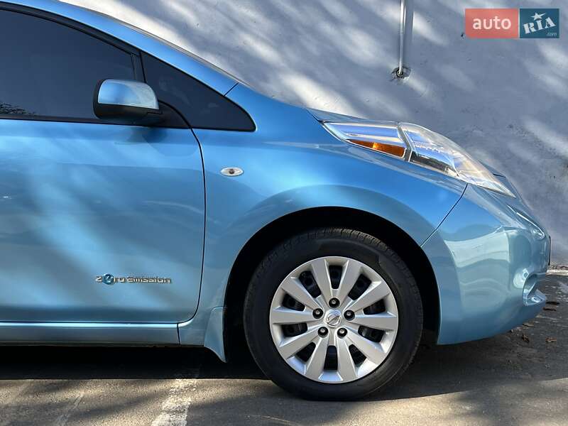 Хэтчбек Nissan Leaf 2014 в Одессе