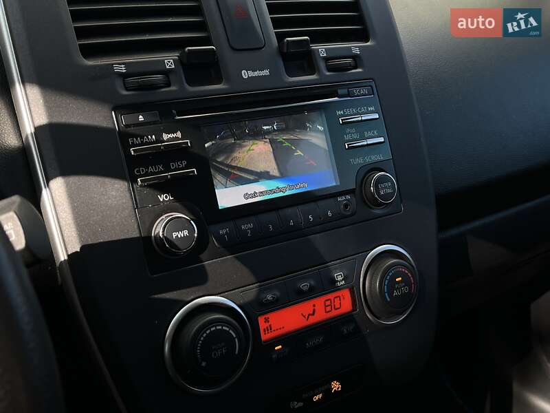 Хэтчбек Nissan Leaf 2014 в Одессе