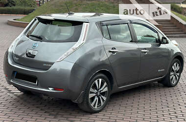 Хэтчбек Nissan Leaf 2016 в Днепре