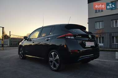Хэтчбек Nissan Leaf 2019 в 