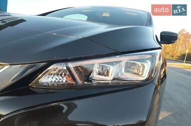 Хэтчбек Nissan Leaf 2019 в 