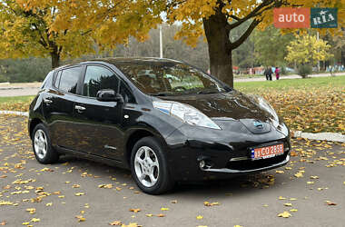 Хэтчбек Nissan Leaf 2015 в Ровно