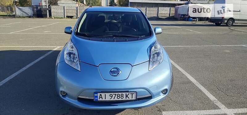 Хэтчбек Nissan Leaf 2014 в Белогородке