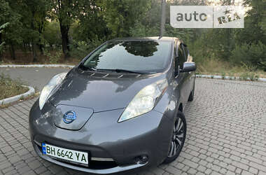 Хетчбек Nissan Leaf 2015 в Одесі