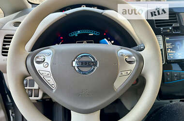 Хэтчбек Nissan Leaf 2012 в Стрые