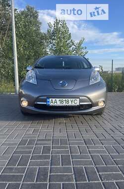 Хетчбек Nissan Leaf 2014 в Дніпрі