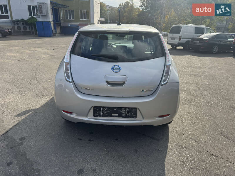 Хэтчбек Nissan Leaf 2013 в Одессе