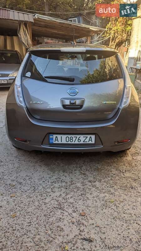 Хэтчбек Nissan Leaf 2014 в Киеве