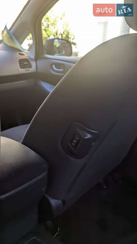 Хэтчбек Nissan Leaf 2014 в Киеве