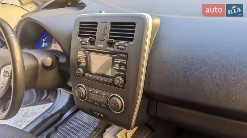 Хэтчбек Nissan Leaf 2014 в Киеве