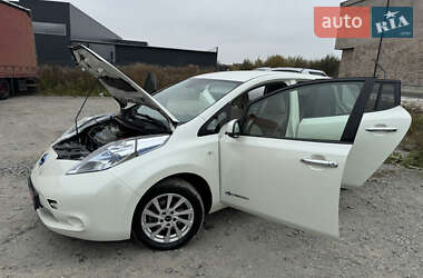 Хэтчбек Nissan Leaf 2011 в Львове