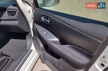Хетчбек Nissan Leaf 2022 в 