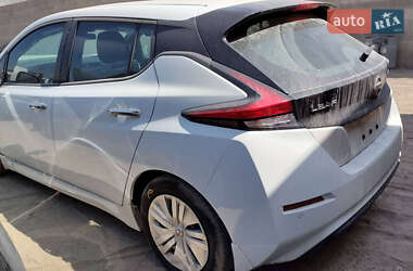 Хетчбек Nissan Leaf 2022 в 