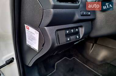 Хэтчбек Nissan Leaf 2019 в 