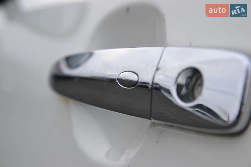 Хэтчбек Nissan Leaf 2013 в Луцке