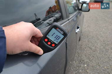 Хетчбек Nissan Leaf 2014 в 