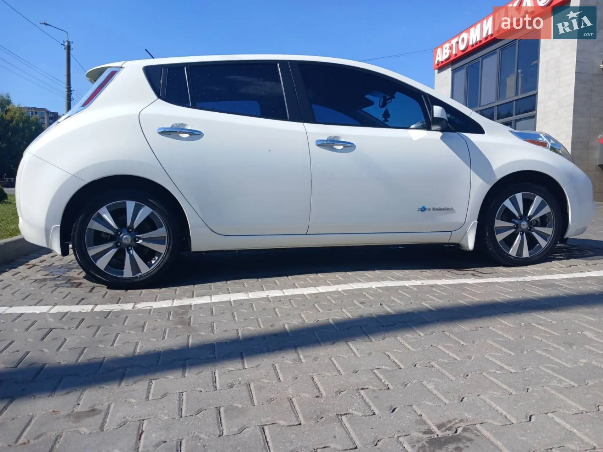2015 Nissan Leaf - мініатюра 8