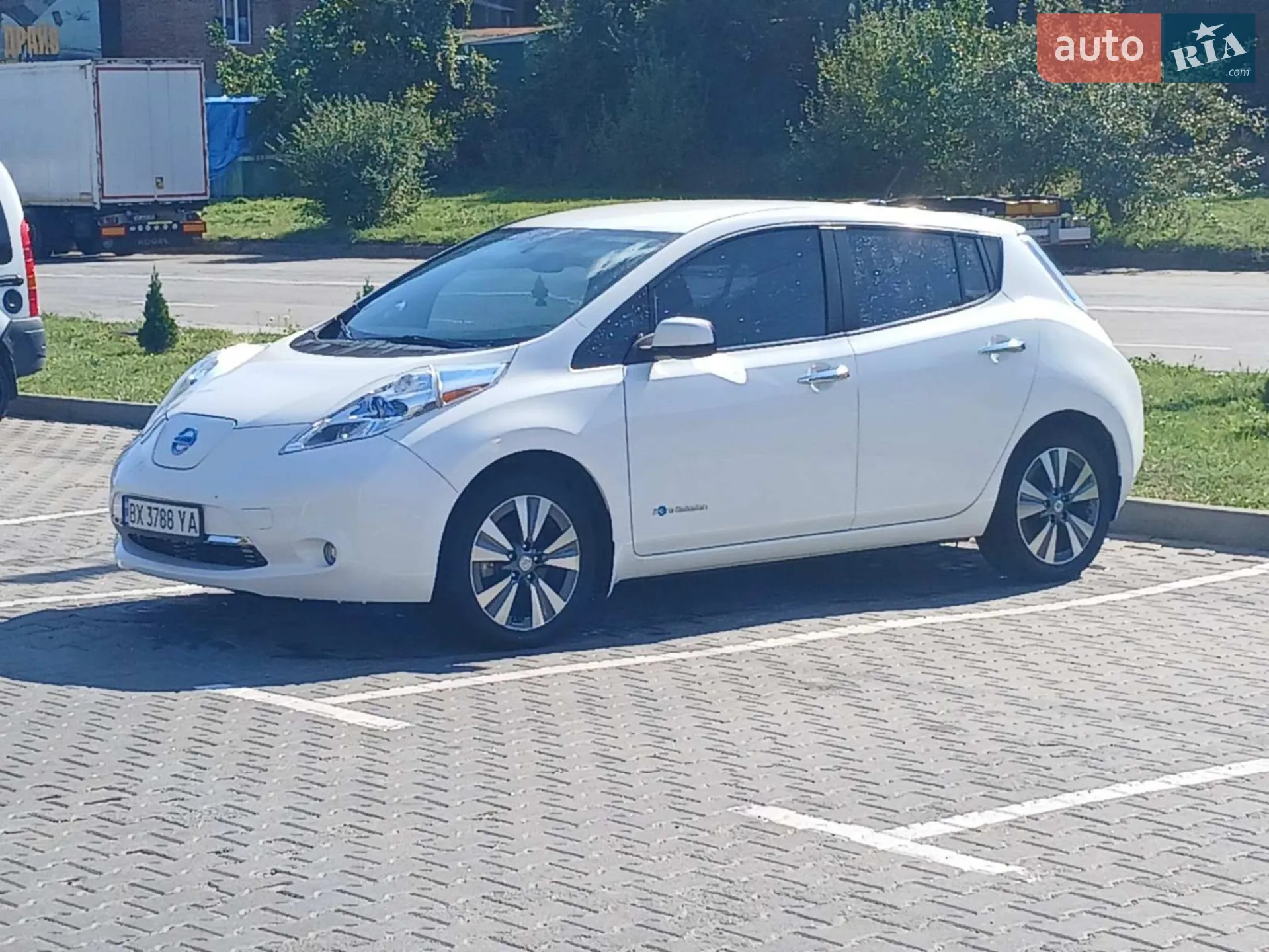 2015 Nissan Leaf - мініатюра 2