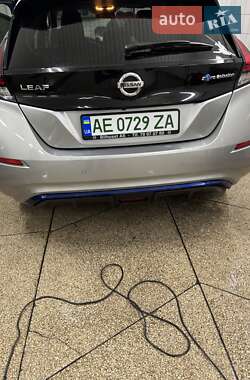 Хэтчбек Nissan Leaf 2018 в Днепре