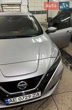 Хэтчбек Nissan Leaf 2018 в Днепре