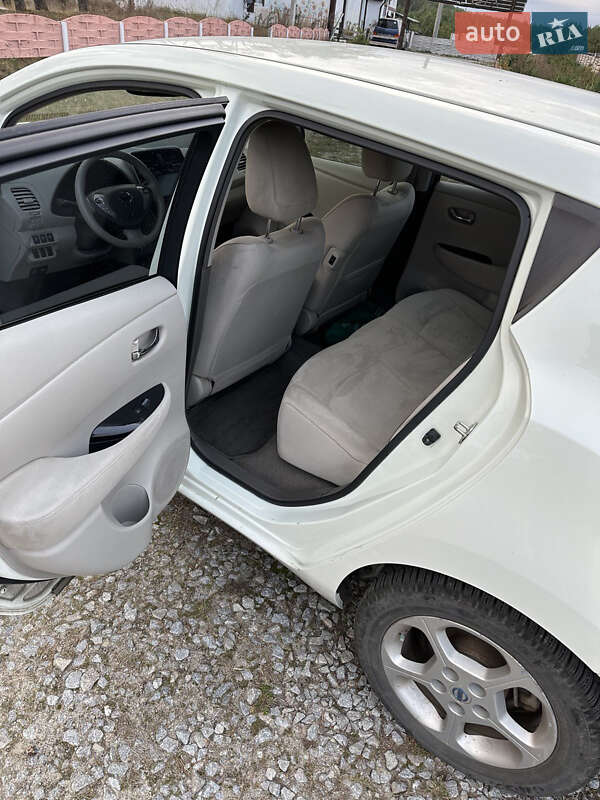Хетчбек Nissan Leaf 2012 в Житомирі
