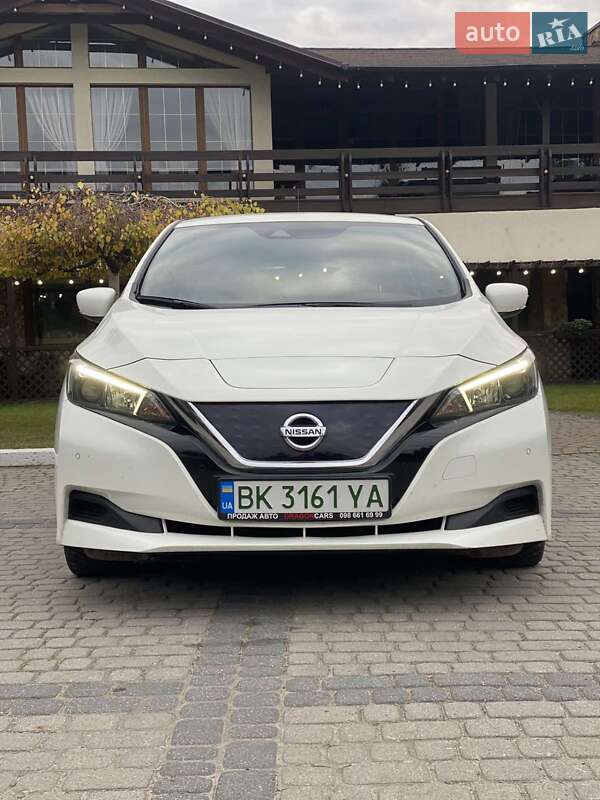 Хэтчбек Nissan Leaf 2018 в Ровно
