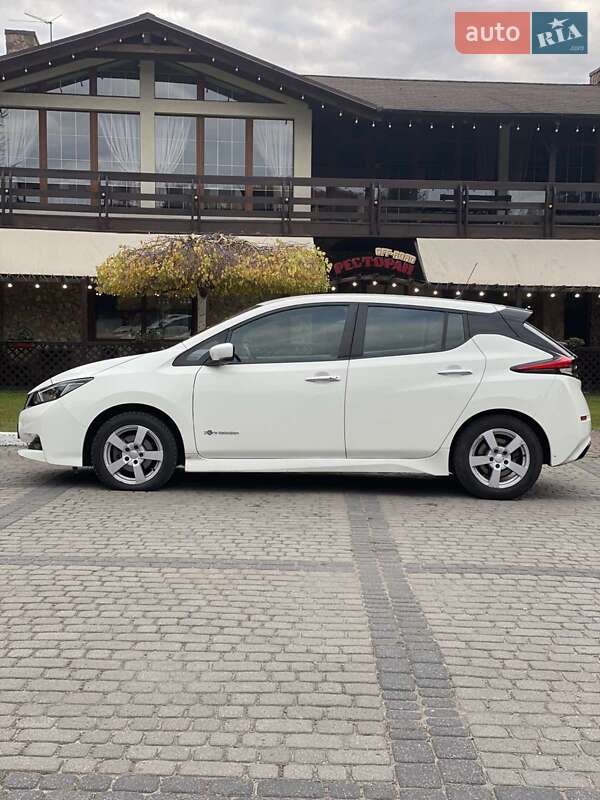 Хэтчбек Nissan Leaf 2018 в Ровно