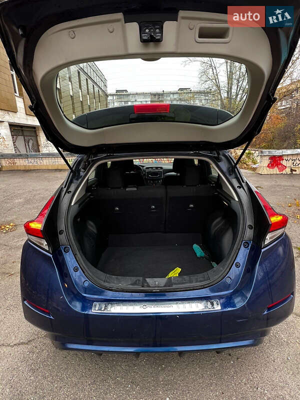 Хэтчбек Nissan Leaf 2019 в Киеве
