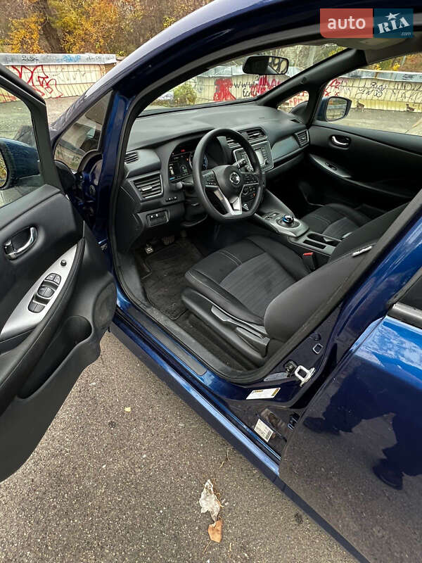 Хэтчбек Nissan Leaf 2019 в Киеве