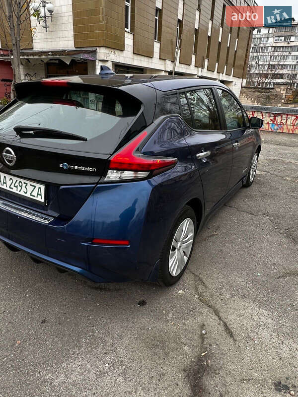 Хэтчбек Nissan Leaf 2019 в Киеве