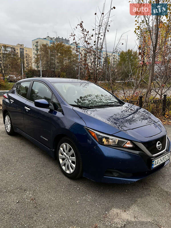 Хэтчбек Nissan Leaf 2019 в Киеве