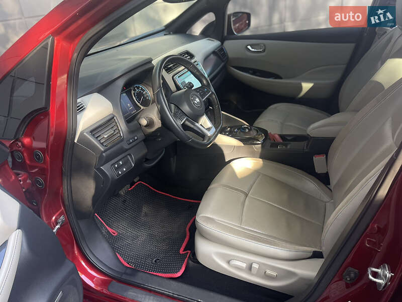 Хэтчбек Nissan Leaf 2018 в Одессе