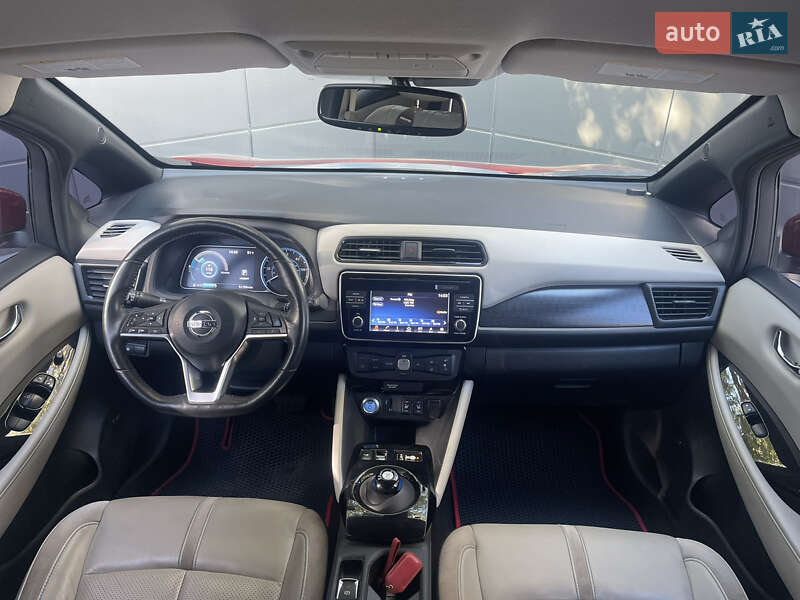 Хэтчбек Nissan Leaf 2018 в Одессе