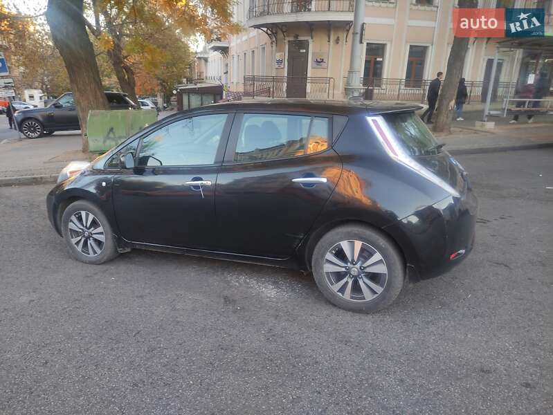 Хетчбек Nissan Leaf 2015 в Одесі