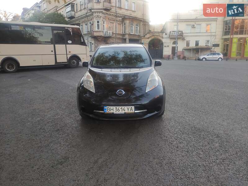 Хетчбек Nissan Leaf 2015 в Одесі