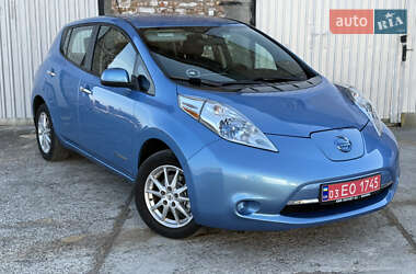 Хэтчбек Nissan Leaf 2013 в Сарнах