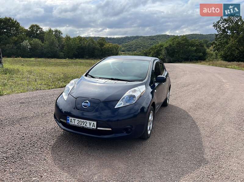 Хэтчбек Nissan Leaf 2014 в Львове